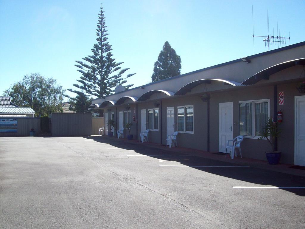 Bentons Motel Levin Exterior foto